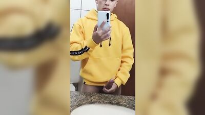 Stroke Frenzy: Big Yellow Boners in the City!