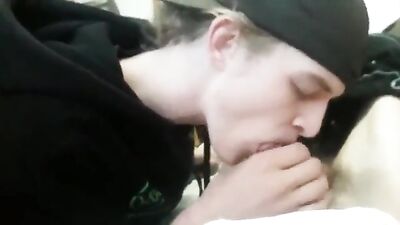 Gay Twink Oral: Dnz Friend Sucking Exposure