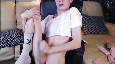 Whitetopcammers Nerdy Boy: A Hands-On Experience!