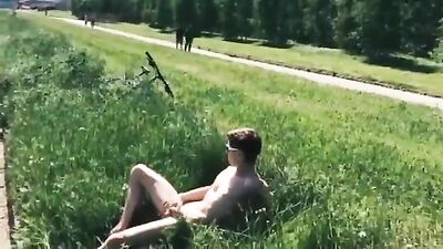 Amateur Twinks Risky Public Jerk Off: Dare to Expose Yourself in the Streets!