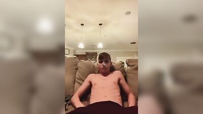 Posers Amateur Web-Cam Handjob: The Playful Side of Gay Porn!