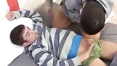 Hung uncle seduces twink