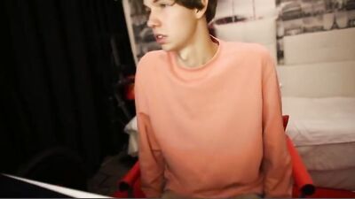 Orange Vels Solo Adventure - Cutie in the City