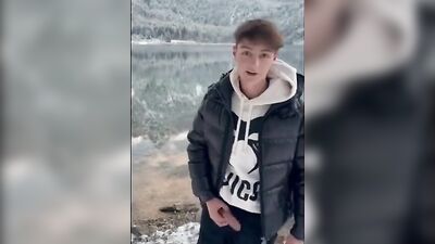 Snowy Jizzfest: Hot Amateurs Jerking in the Cold!