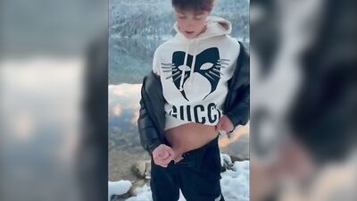 Snowy Jizzfest: Hot Amateurs Jerking in the Cold!