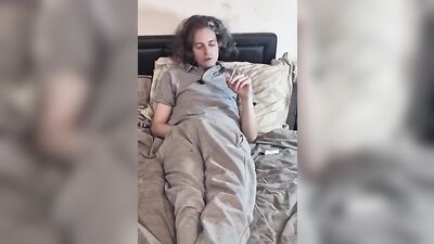 Joggers Boys Porn Cam: Fit Solo Wanking in Bed!