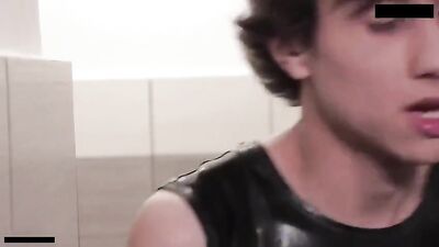 Bareback Orgies with Cute Kinky Boys!