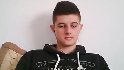 Raw Solo Web-Cam Show: Uncut Dick Revealed!