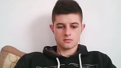 Raw Solo Web-Cam Show: Uncut Dick Revealed!