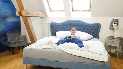 Hot Twinks: The Ultimate Bareback Oral Action Experience!