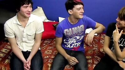 Double Penetrated Bareback: Twink Porn with Big Dicks and Cum Shots!