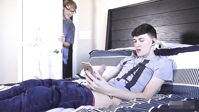 Bareback Flip-Flop Cum - The Return Of The Hung Wanker Boys Porn Gay