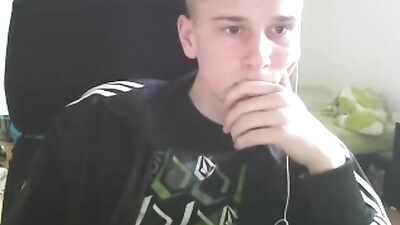 Very hot blond boy fingering his sexy ass with a marker