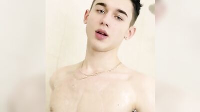 Hands On Love: Cumming in the Shower