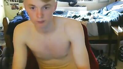 Gay Porn Video - Blonde Teen Lewis White Gets Naked On Webcam (No Sound)