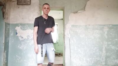 Roman Gisychs Solo Web-Cam Adventure: Big Cocks Handjob!