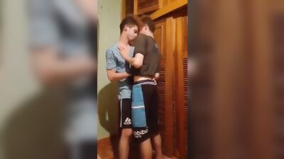 Gay Cam Couple Porn Videos: Hermanos Sueroxuales Take Control