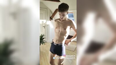 Jakobs Handsfree Hottie: Solo Handjob Web-Cam Action!