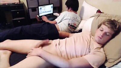 Horny Frat Boys Webcam Wankfest: Blond Amateurs Crave College Cock!