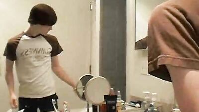 Horny Web-Cam Solo Jock in the Shower - Amateur Cum Shots and Handjobs!