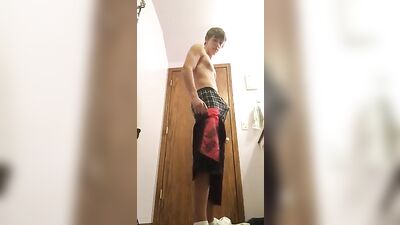 Muscle Boy Jizz Fest