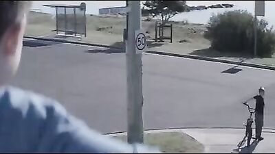 Troye Sivans Blue Neighbourhood: The Musical Porn Experience!