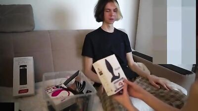 Jerking with a Toy: Straight Boys Cumshot Porn!