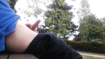 Outdoor wanking