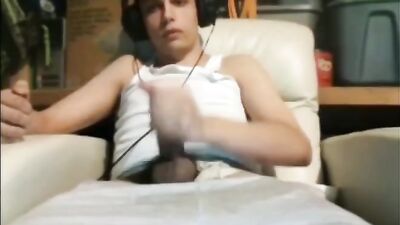 Gay Smoking Twinks: Who Also Needs Sex and Smoking