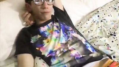 Cumming Nerds: Bareback Boys Porn