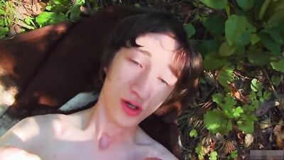 Teens outdoor blowjob