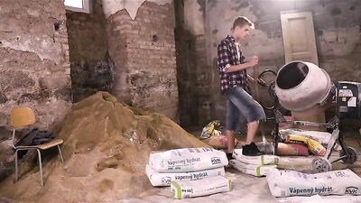 Bareback Jocks: Buff Young Construction Guys in Gay Porn Videos