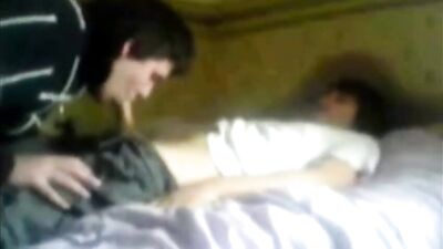 Gangbang Amateur Oral Webcam First Time Cumshots - Does not let a friend sleep