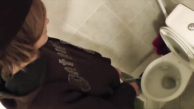 Teen takes bath gets handjob stright boys porn