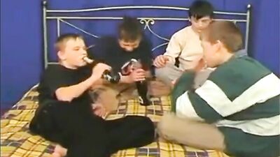 Gay Porn Twink Drunk Frenzy - Drunken Sex with Cute Twinks!