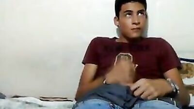 Gay Porn Web-Cam Reunion: Two Friends Wanking Adventure!