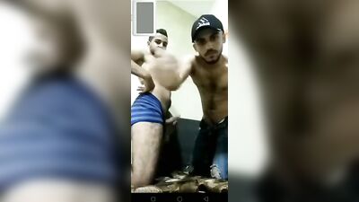 2 Hot Friends: Cumming for a Girl on Cam!