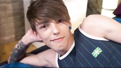 Bed Twinks: The Ultimate Fucking Experience