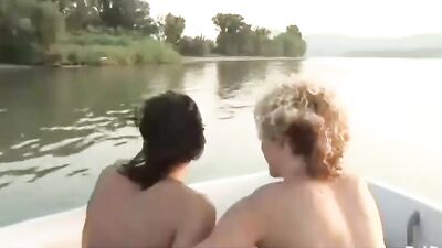 Gay Porn Videos - Bareback Fun in the Sun!