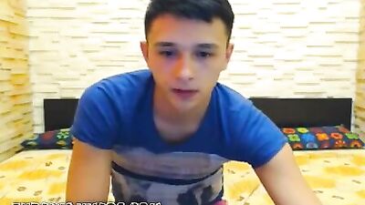 Golden Twink: Young Porn Star Cam Boys Delight!