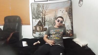 Golden Cakes: A Sugar Daddys Sweet Treat