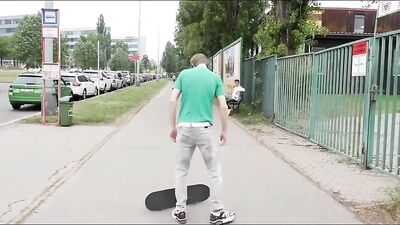 Bareback Fun Oral: Cum Shots with Big Cocks Twinks!