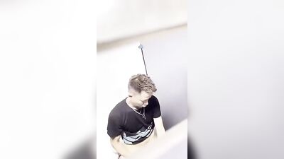 Penthouse Voyeur Porn - Two Boys in the Toilet!