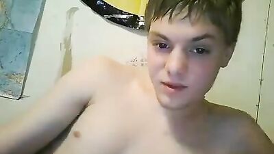 Look what Im doing boys! Web-Cam Cumshots and Handjobs Gay Porn Video