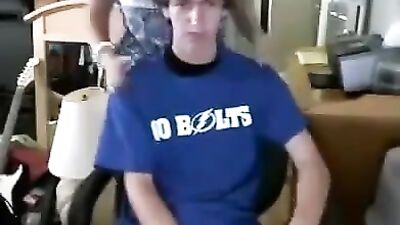 Mom Walks In - Gay Boys Porn Jerking Web-Cam!