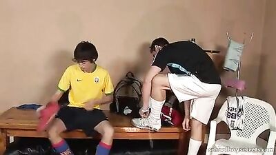 Unleashing the Cock of the Trainer: A Gay Porn Adventure