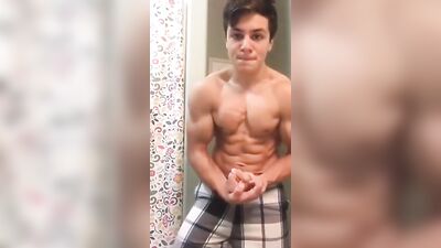 Gay Muscle Boys Flexing on StrongTube