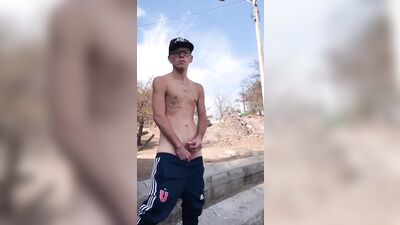 Gay Porn Amateurs Cumming in Handjobs with Brandon 2