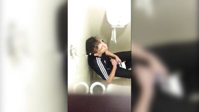 Shiny Sport Twinks Porn: Cumming with the hottest boys in town!