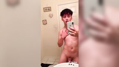 Mirror Cam Twink Dance Porn - Hot Gay Action!